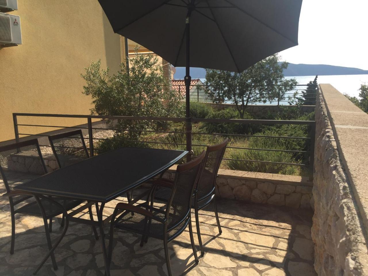 Gavza Sky View Apartment Црес Экстерьер фото